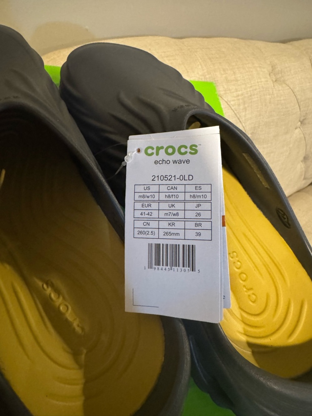CROCS Echo Wave Clog in Charcoal and Yellow - Picture 4 of 4